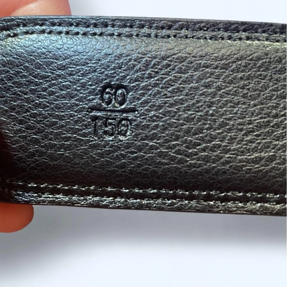 Black leather‎ automatic belt with silver buckle 45